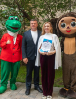 Детскую площадку с новым игровым комплексом торжественно открыли в преддверии Дня знаний